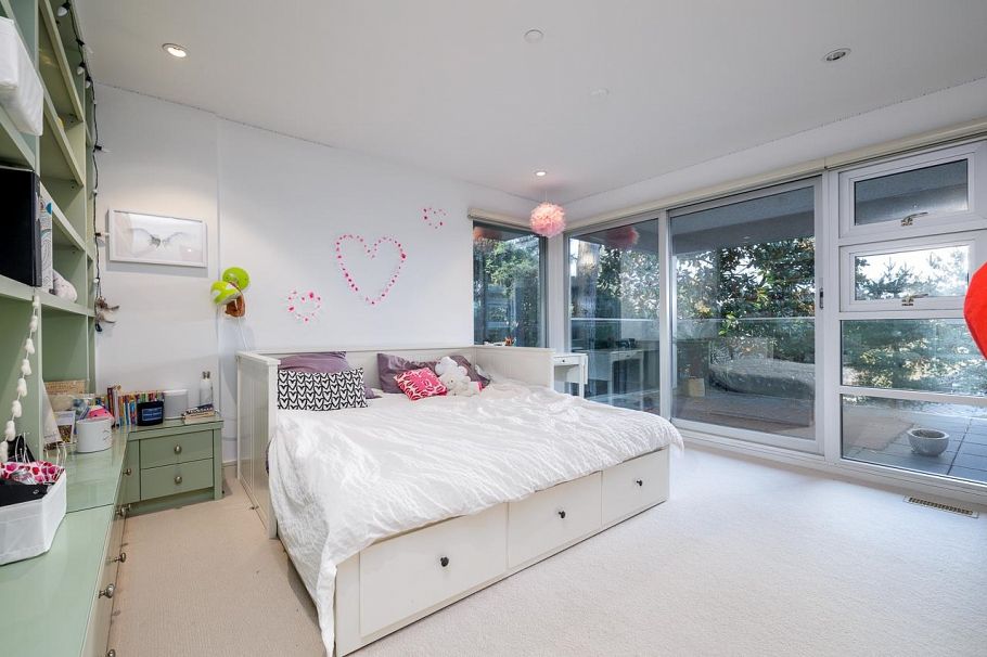 4489 W 2nd Avenue Vancouver, BC - 4