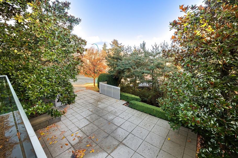 4489 W 2nd Avenue Vancouver, BC - 9