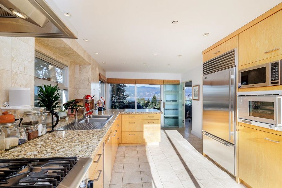 4489 W 2nd Avenue Vancouver, BC - 26