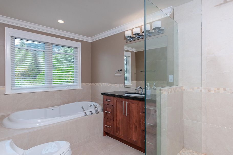 7808 Ross Street Vancouver, BC - 23