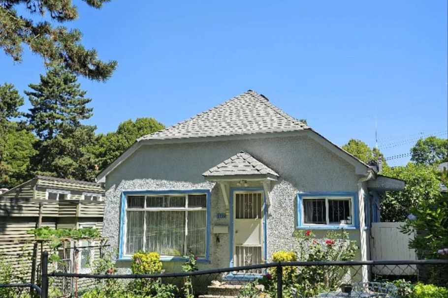 2719 Duke Street Vancouver, BC - 1