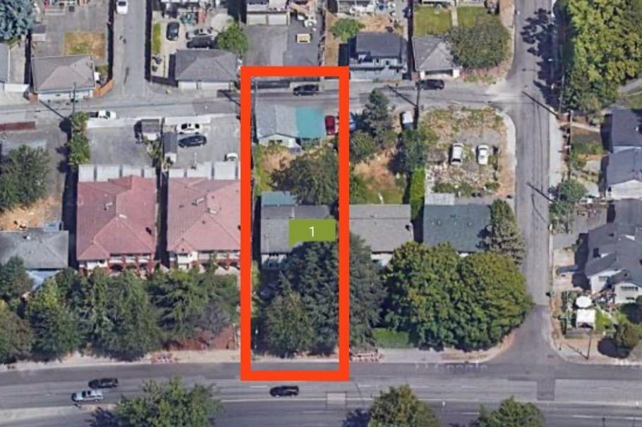 449 SE Marine Drive Vancouver, BC - 1