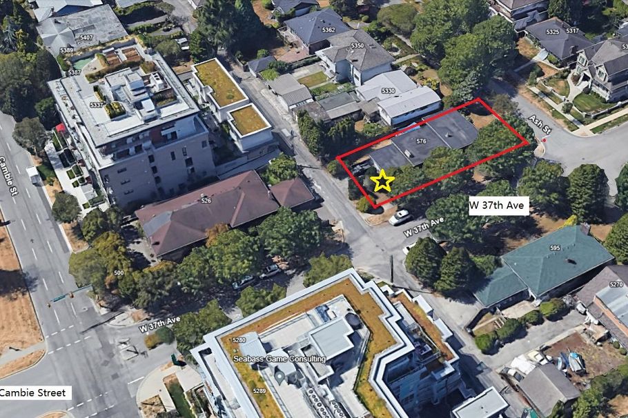 576 W 37th Avenue Vancouver, BC - 1
