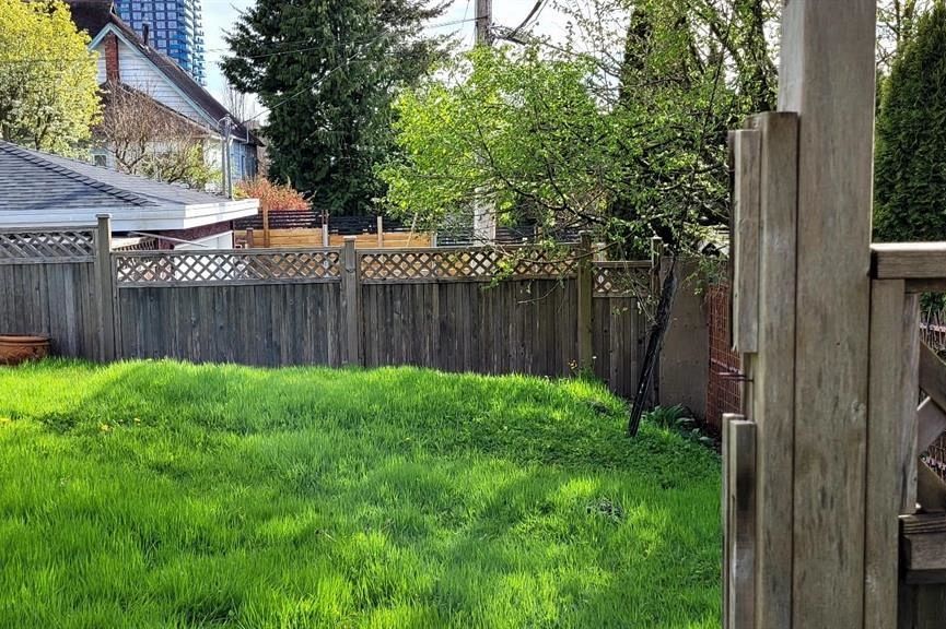 4817 JOYCE STREET Vancouver, BC - 2