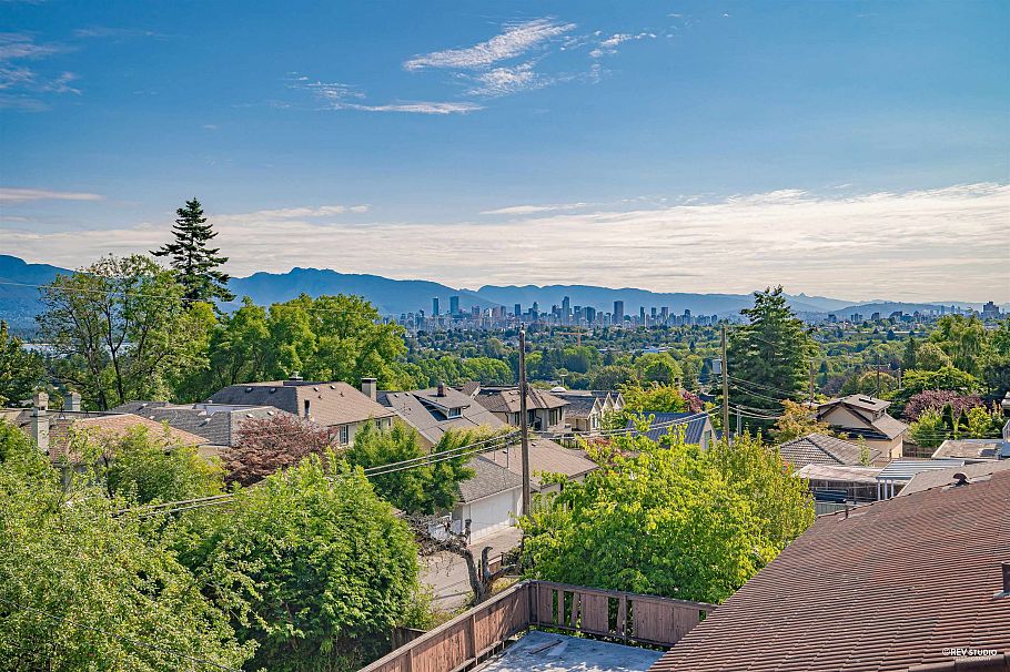 3853 W 14th Avenue Vancouver, BC - 29