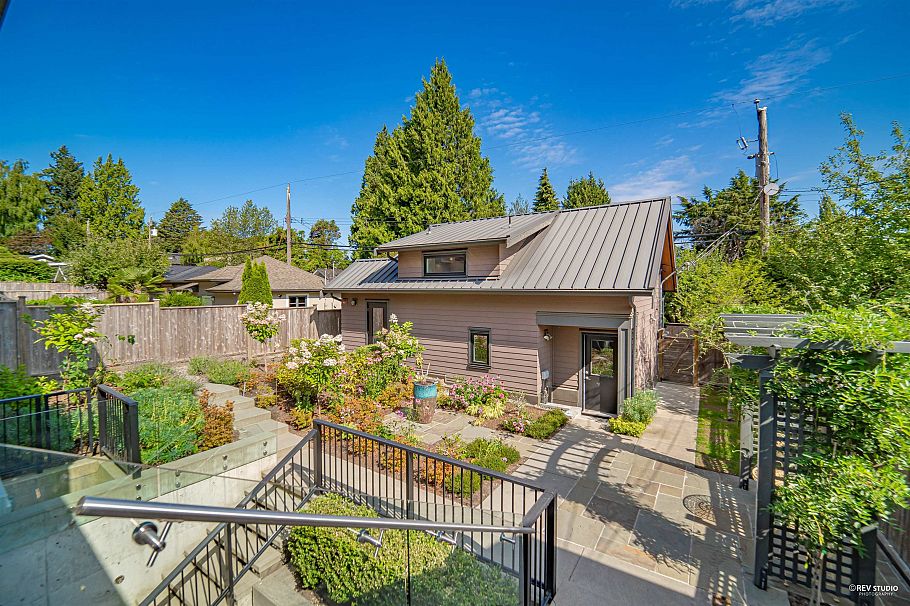 3853 W 14th Avenue Vancouver, BC - 17