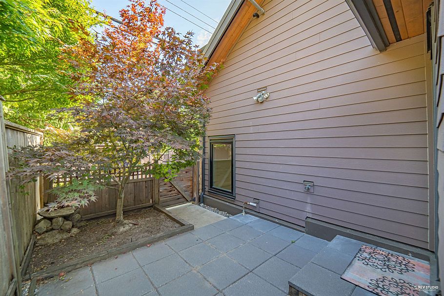 3853 W 14th Avenue Vancouver, BC - 16