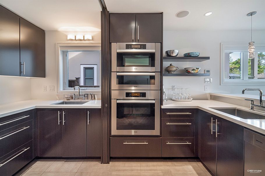 3853 W 14th Avenue Vancouver, BC - 38