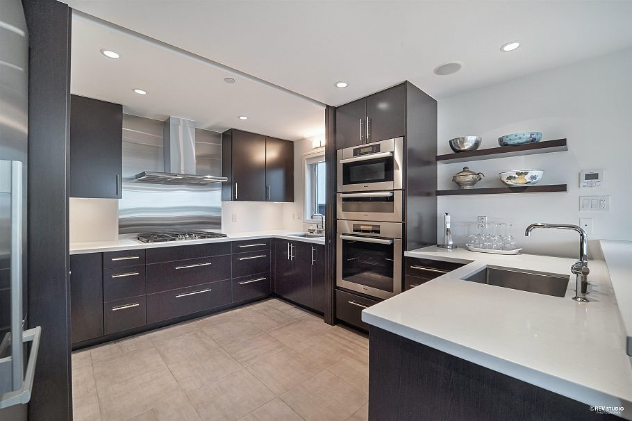 3853 W 14th Avenue Vancouver, BC - 39