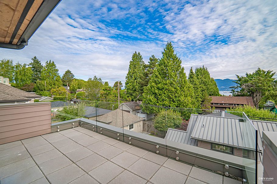 3853 W 14th Avenue Vancouver, BC - 7