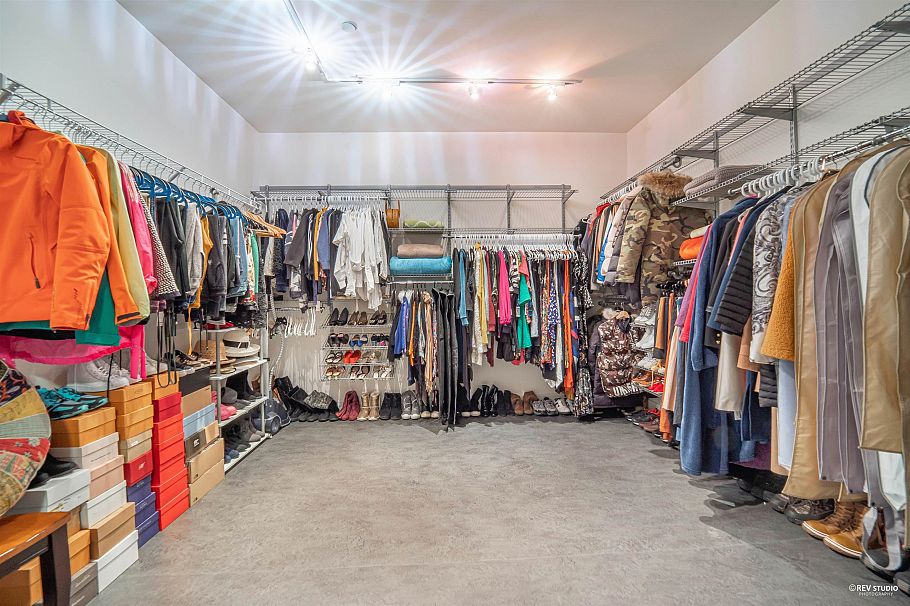 3853 W 14th Avenue Vancouver, BC - 5