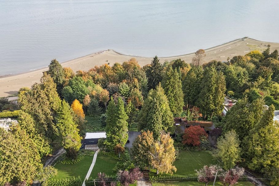 4769 BELMONT AVENUE Vancouver, BC - 4