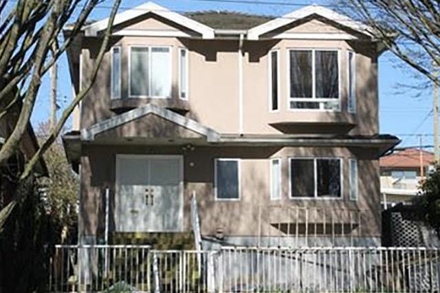 2741 E BROADWAY Vancouver, BC - 1