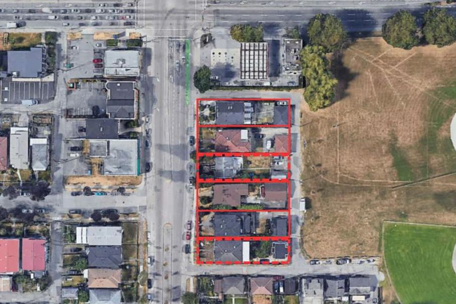 3016 RUPERT STREET Vancouver, BC - 1