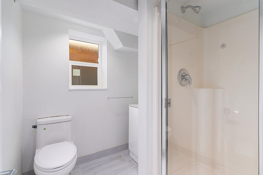 3727 W 20TH AVENUE Vancouver, BC - 11