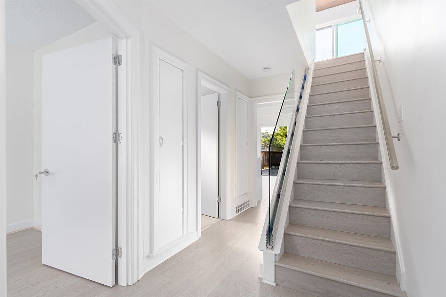 3727 W 20TH AVENUE Vancouver, BC - 12