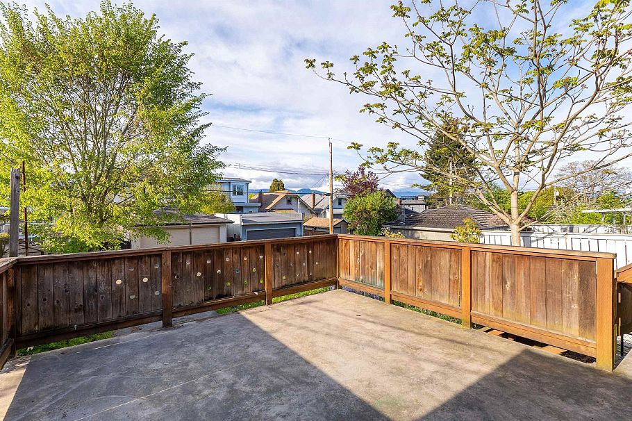 3727 W 20TH AVENUE Vancouver, BC - 13