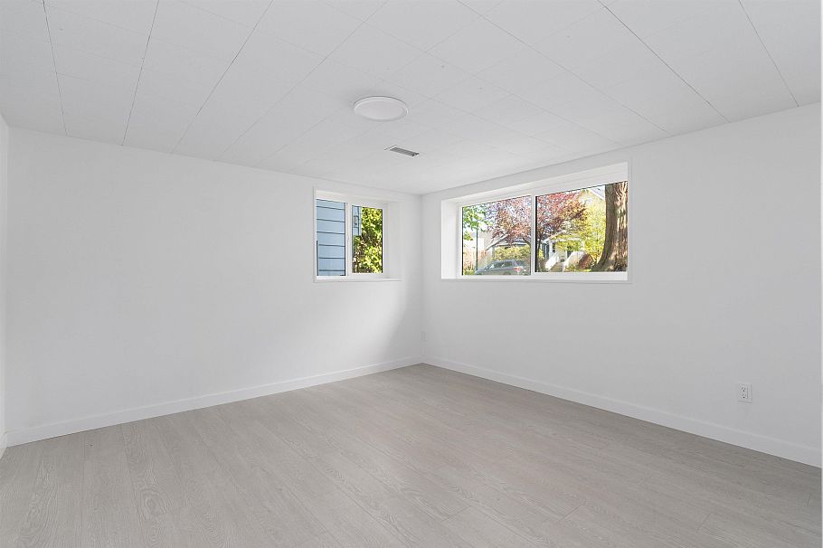 3727 W 20TH AVENUE Vancouver, BC - 9