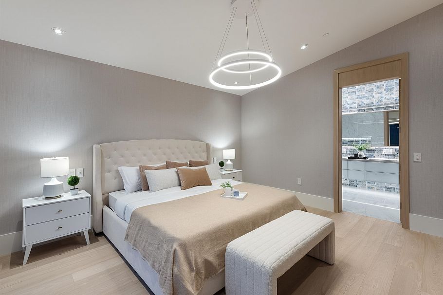 2128 W 21ST AVENUE Vancouver, BC - 3