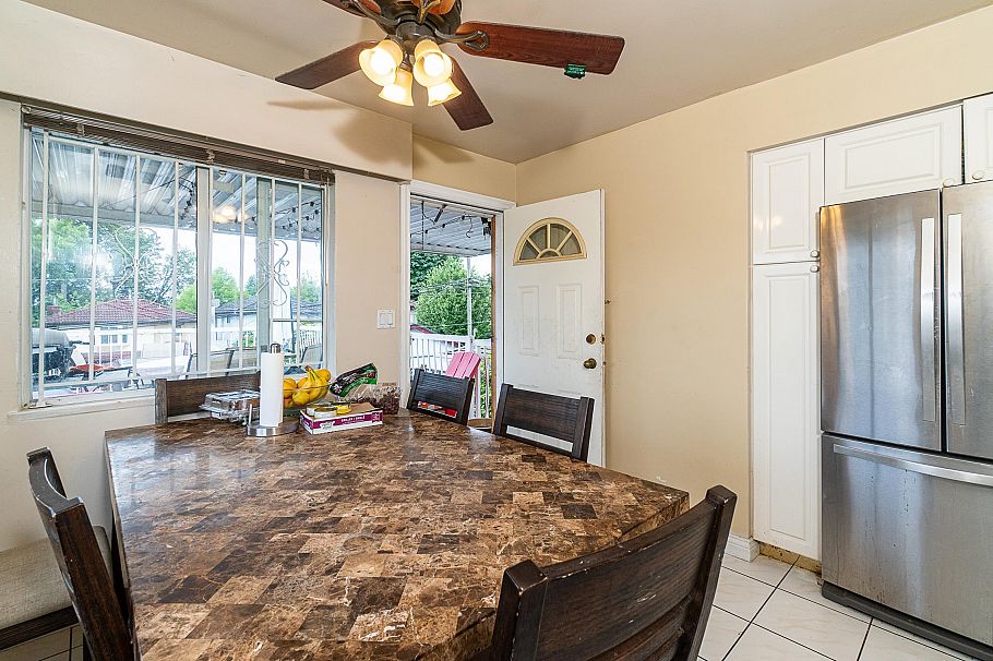 204 W 63RD AVENUE Vancouver, BC - 2