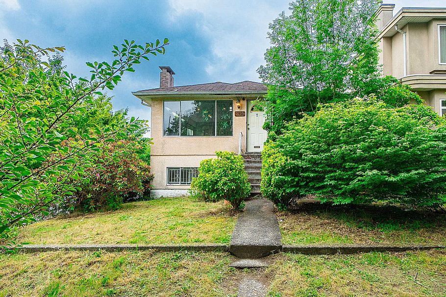 204 W 63RD AVENUE Vancouver, BC - 1