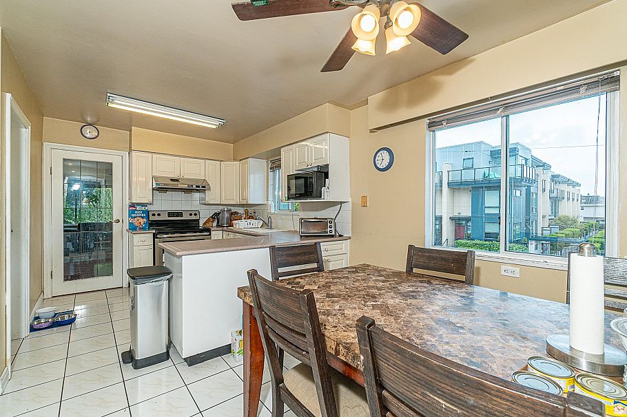 204 W 63RD AVENUE Vancouver, BC - 25