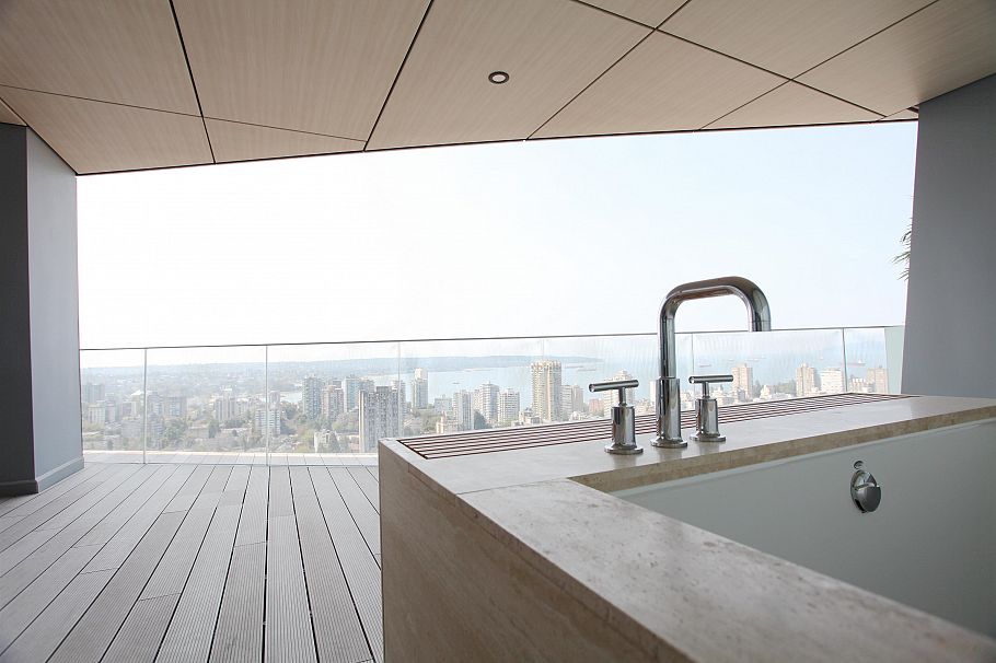 3204 1568 ALBERNI STREET Vancouver, BC - 4