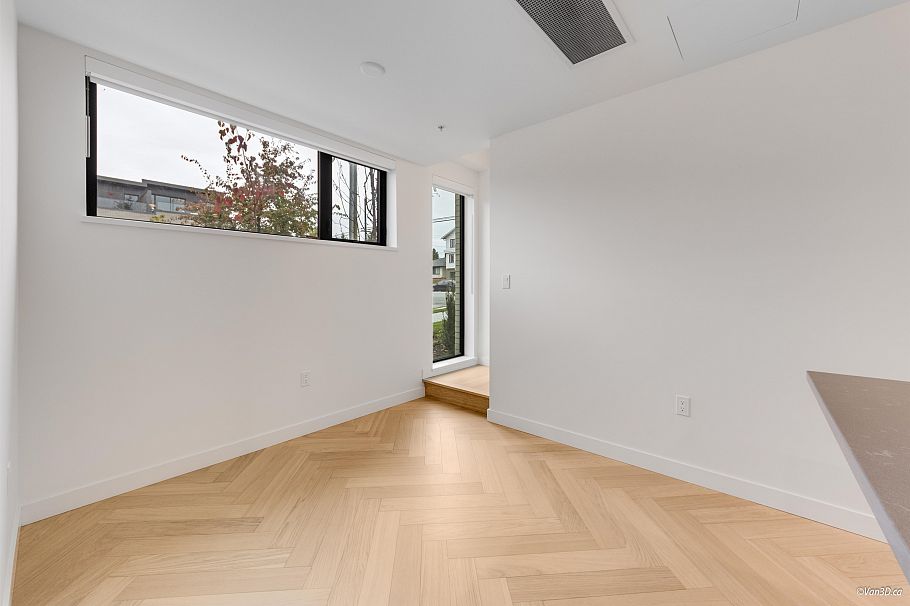 18 6788 OAK STREET Vancouver, BC - 24