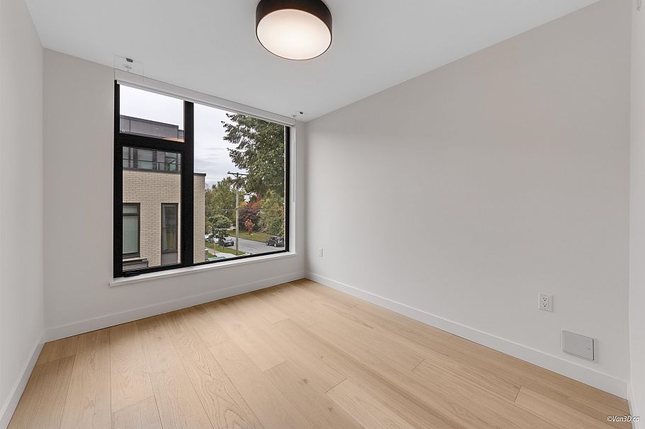 18 6788 OAK STREET Vancouver, BC - 25