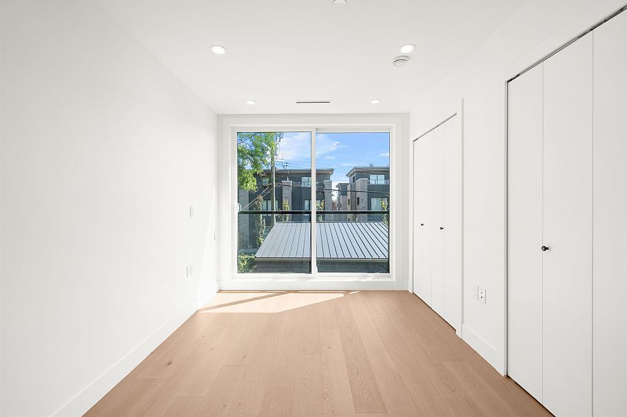 2 760 W 48 AVENUE Vancouver, BC - 7