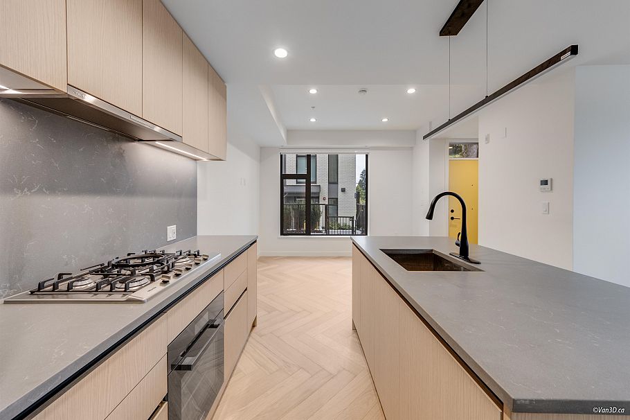 18 6788 OAK STREET Vancouver, BC - 20