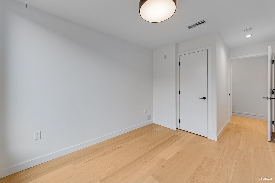 18 6788 OAK STREET Vancouver, BC - 26