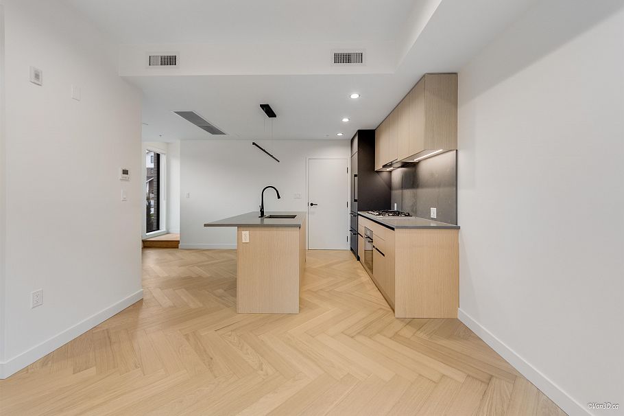 18 6788 OAK STREET Vancouver, BC - 16