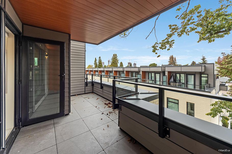 18 6788 OAK STREET Vancouver, BC - 6