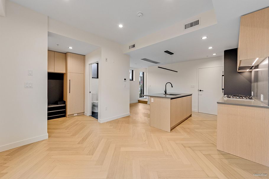 18 6788 OAK STREET Vancouver, BC - 21