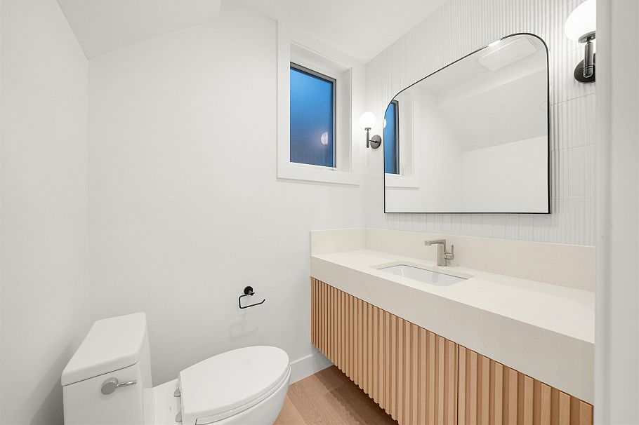 2 760 W 48 AVENUE Vancouver, BC - 12