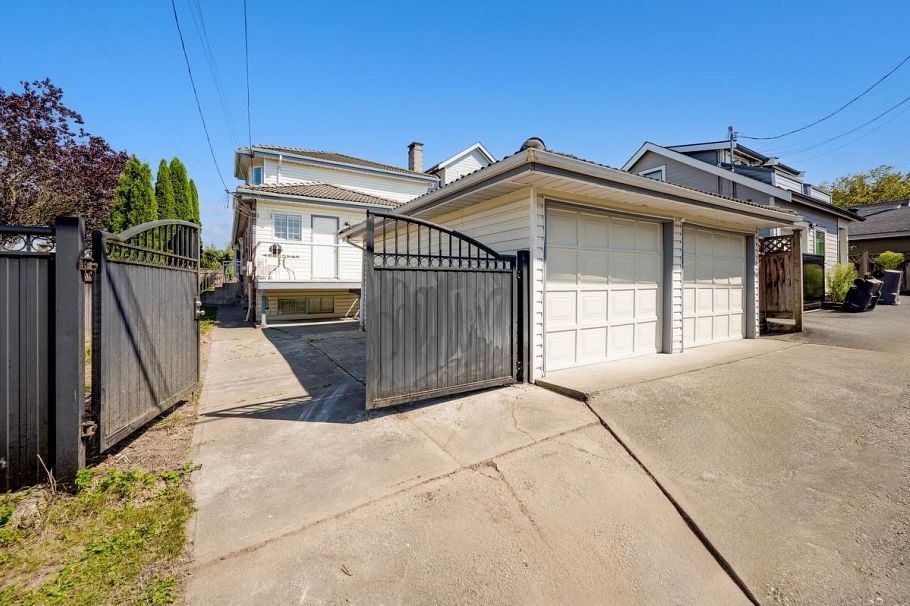 3288 E 26TH AVENUE Vancouver, BC - 12