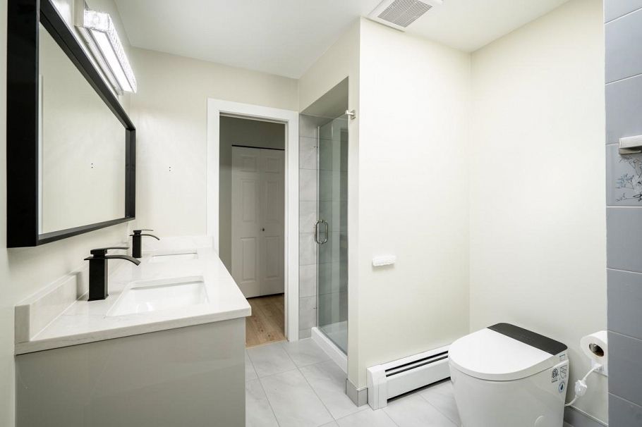 3288 E 26TH AVENUE Vancouver, BC - 5