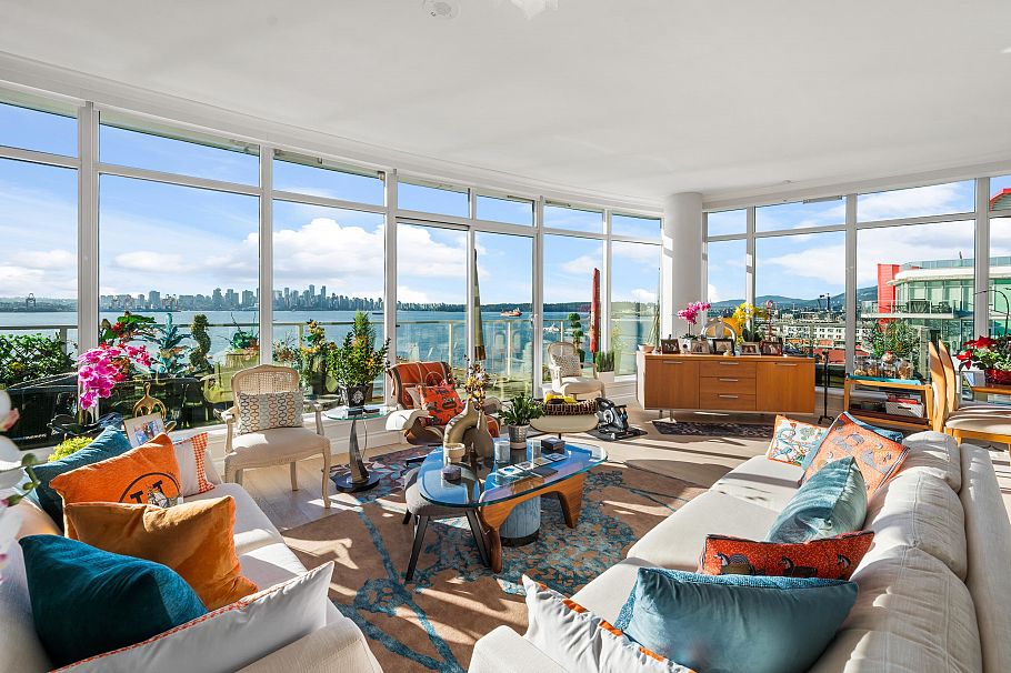 802 185 VICTORY SHIP WAY North Vancouver, BC - 30