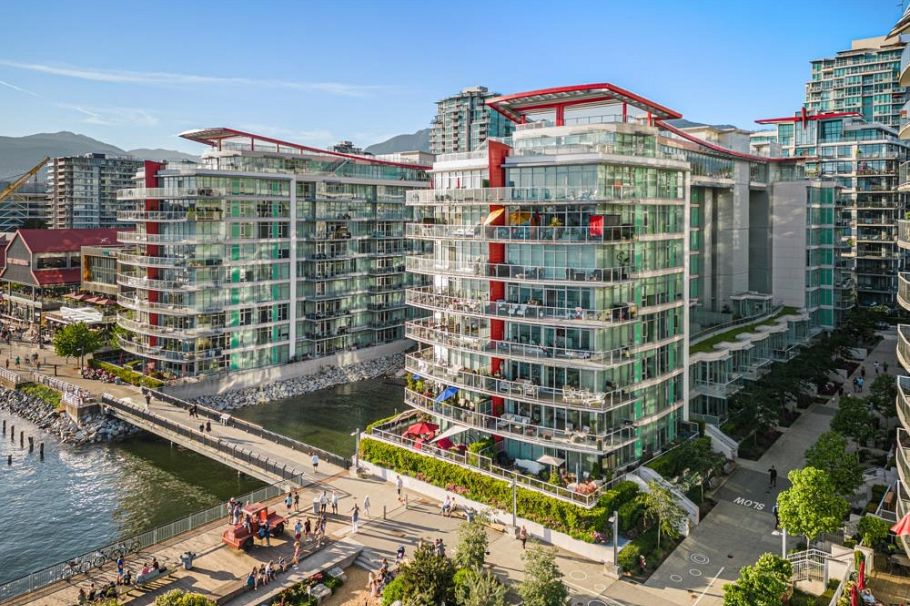 802 185 VICTORY SHIP WAY North Vancouver, BC - 19