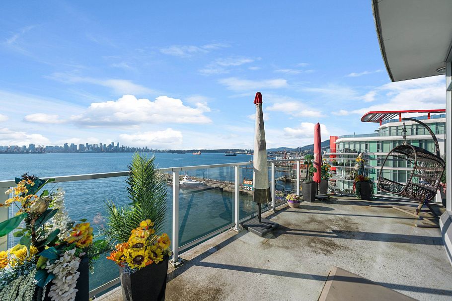 802 185 VICTORY SHIP WAY North Vancouver, BC - 23