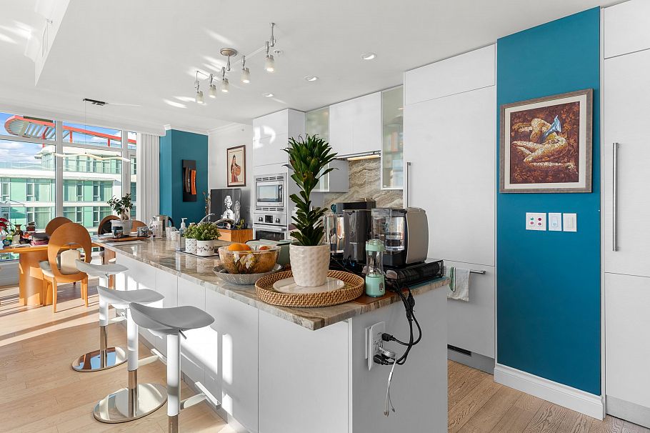 802 185 VICTORY SHIP WAY North Vancouver, BC - 36