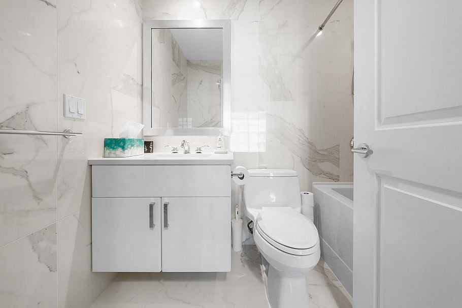 802 185 VICTORY SHIP WAY North Vancouver, BC - 32