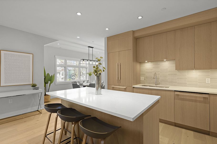 1058 W 15 TH AVENUE Vancouver, BC - 11