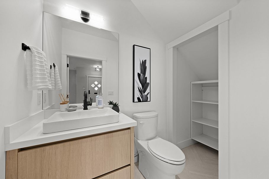 1058 W 15 TH AVENUE Vancouver, BC - 19