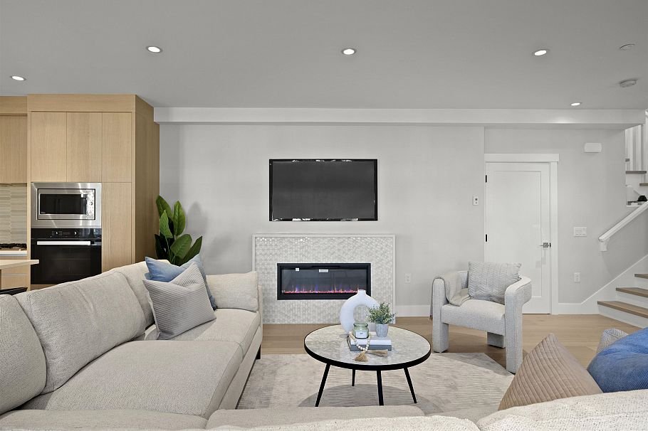 1058 W 15 TH AVENUE Vancouver, BC - 16