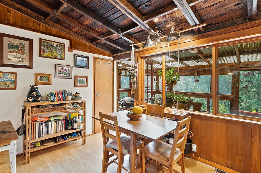 713 E ST. JAMES ROAD North Vancouver, BC - 23