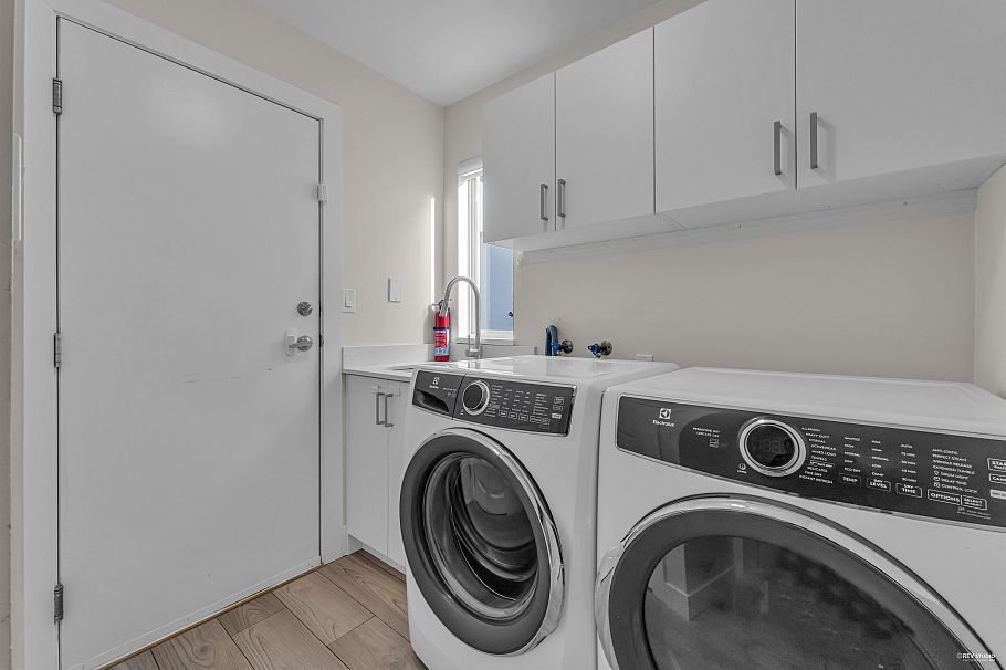 633 FIR STREET North Vancouver, BC - 9