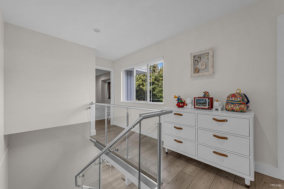 633 FIR STREET North Vancouver, BC - 19