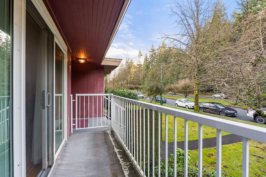 4651 W 16TH AVENUE Vancouver, BC - 8